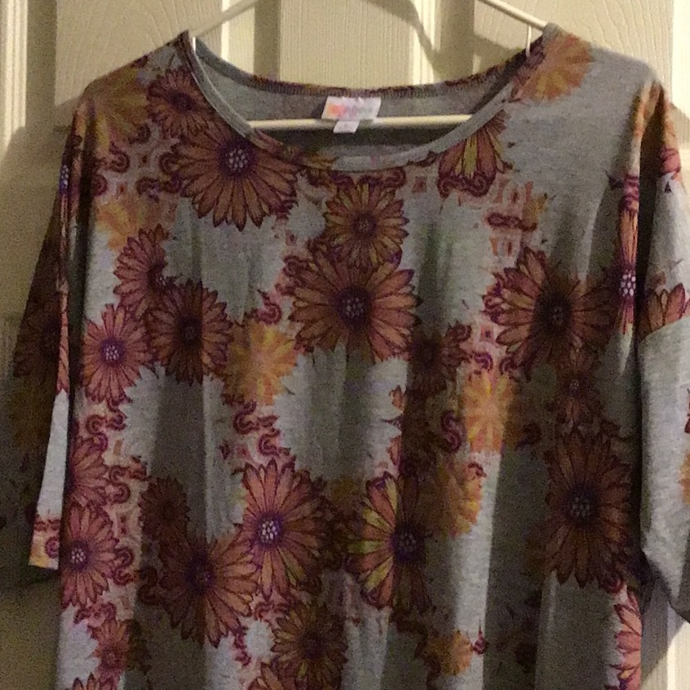 LuLaRoe top